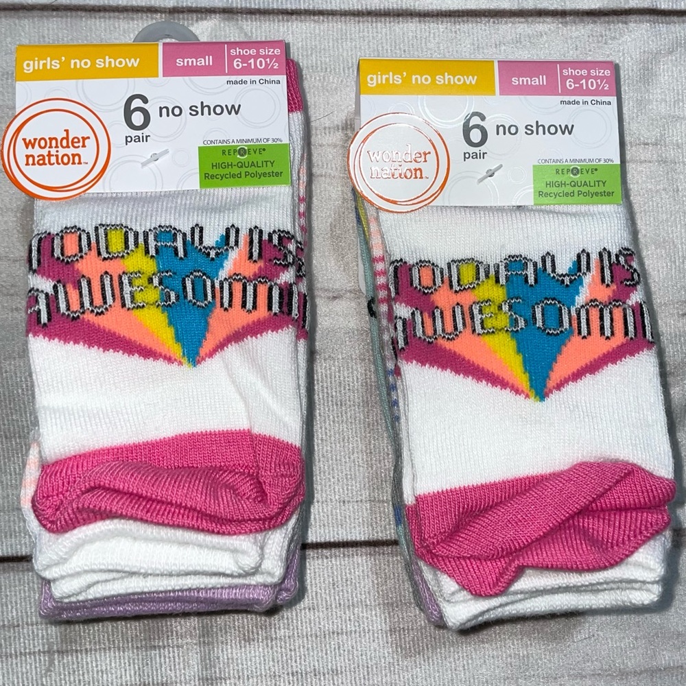 Small Wondernation Girls 12pr No Show Socks Pastels (Size 6-10 1/2 shoe)